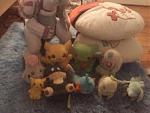 Mah poke plushies =3

Pikachu, Sceptile, Absol, Spoink, Lil' Pikachu, Munchlax, Mudkip, Chikorita, Nidorina, and my Plusle and Minun pillows